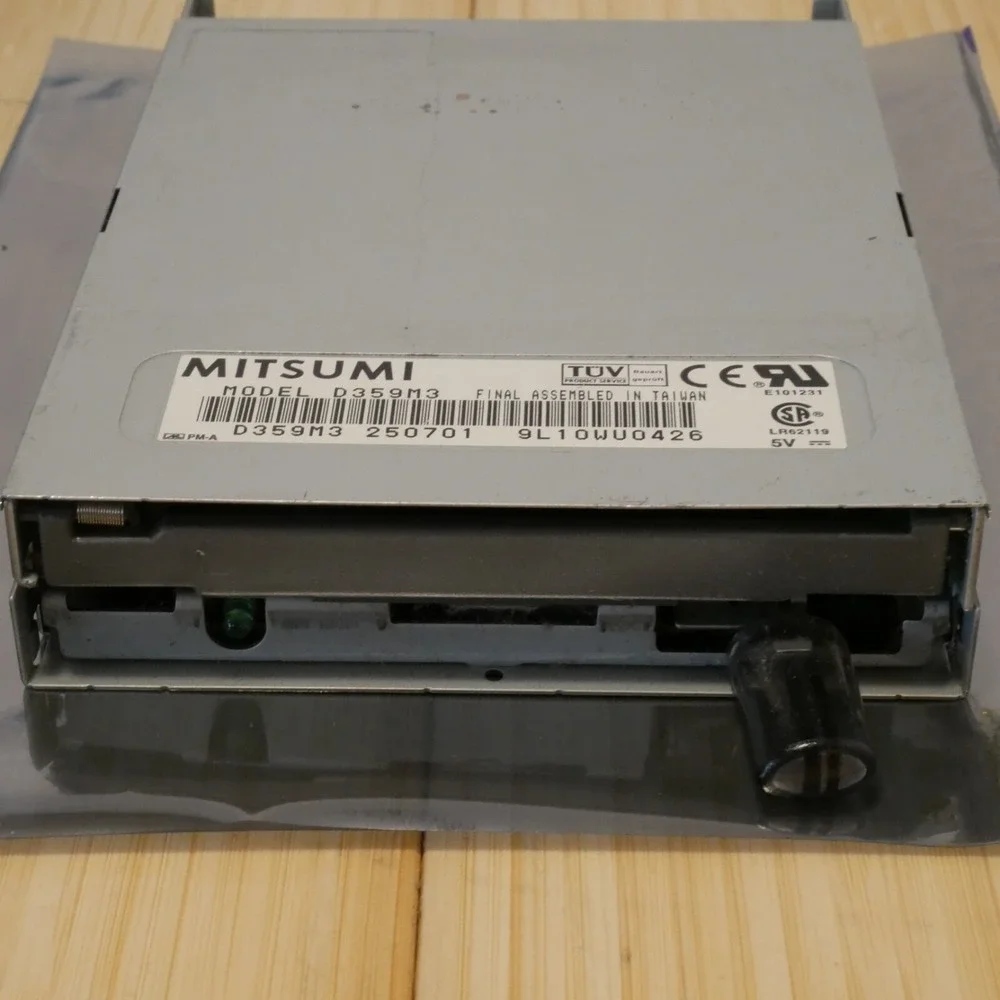 MITSUMI D359M3 3.5 inch Floppy Disk‎ Drive - Tested & Working 45